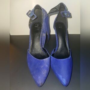 It's Stiletto Blue Heels (Size 11)